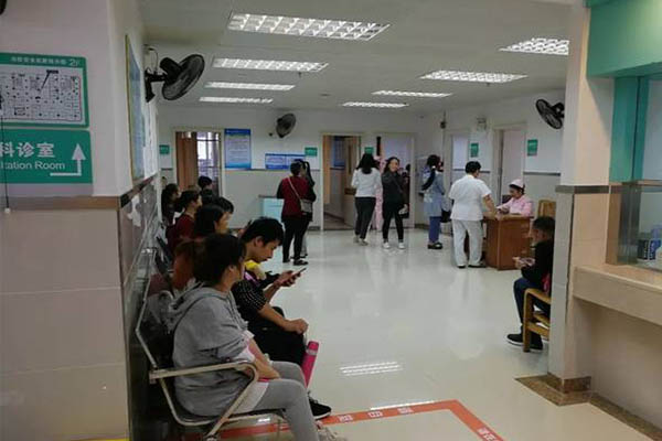 广州代生哪家靠谱公立的费用要多少钱（试管怀双胞胎自怀流程是什么？）