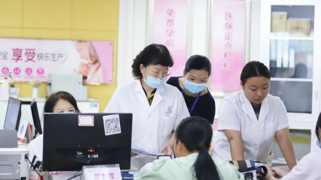 试管供卵自怀移植成功率（正规助孕试管公司移植几个）